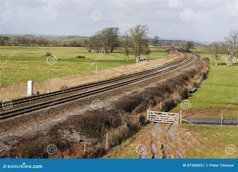 track in English .